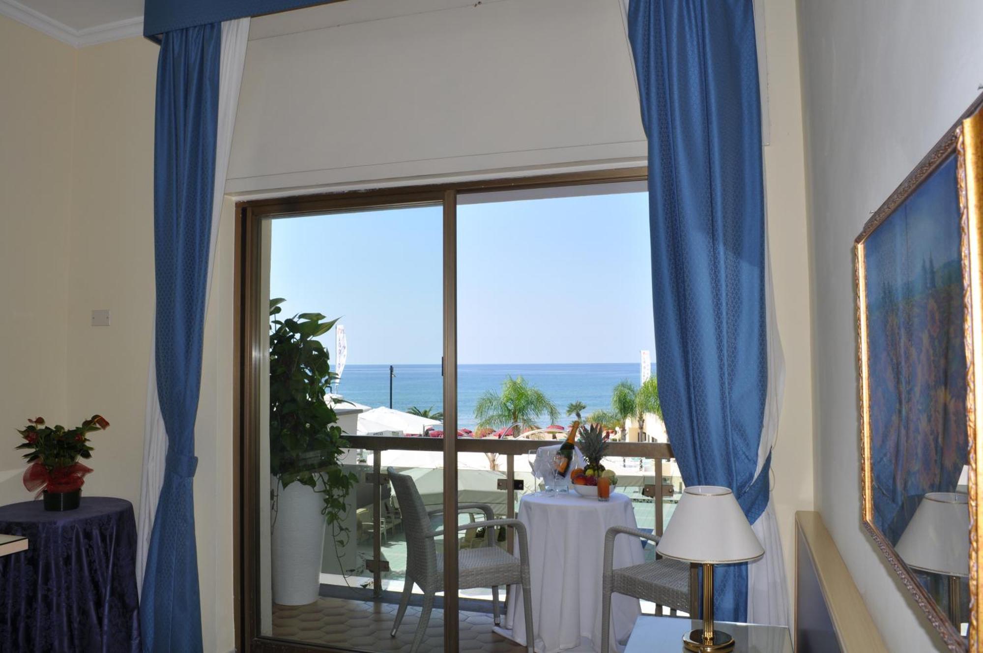 Hotel La Playa Sperlonga Exterior foto